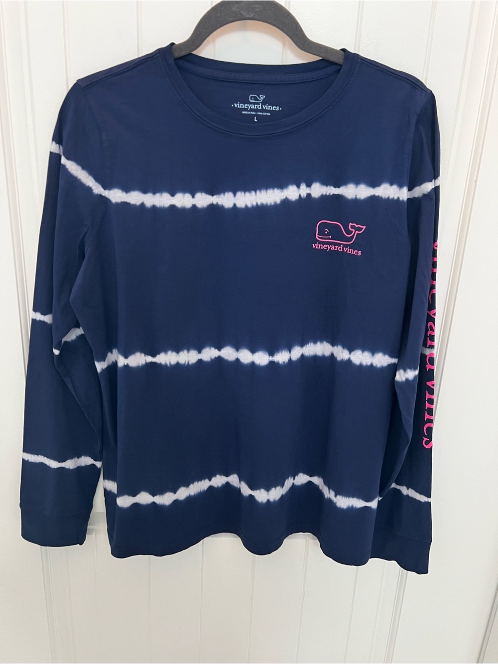 NWOT Vineyard Vines Navy Tie-Dye Long Sleeve Tee - Picture 2 of 6
